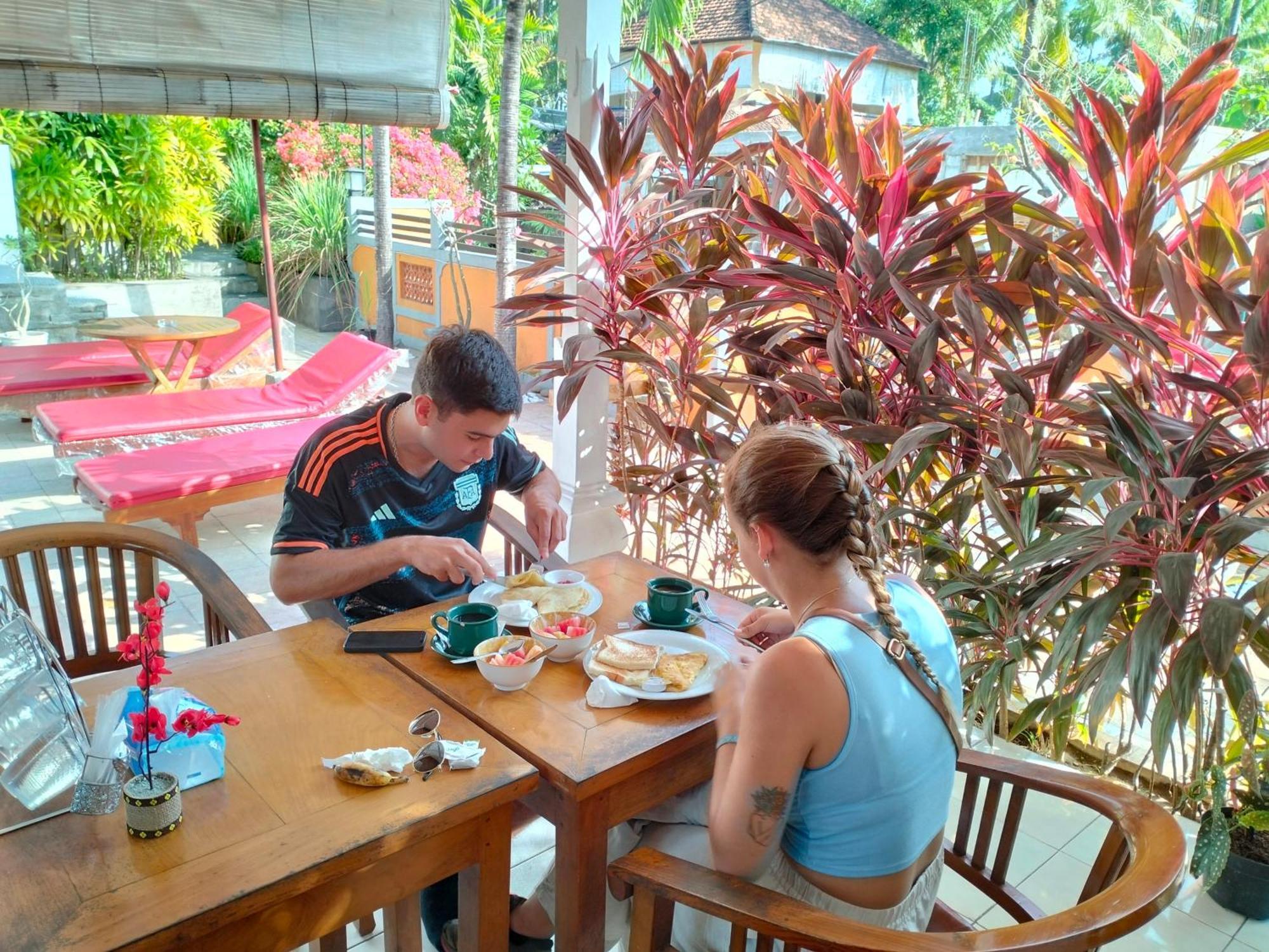 Kaia Lovina Guest House Exterior foto